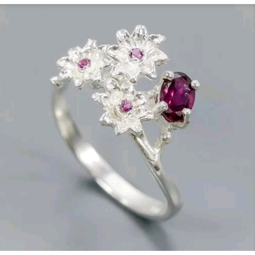 Rhodolite floral sterling silver 8.75sz ring - Picture 4 of 4